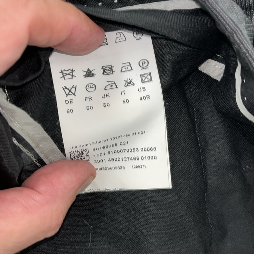 Hugo Boss Dress Pants, Charcoal. VGUC. 100% Virgin Wool waist 32” inseam 31” - Picture 12 of 16